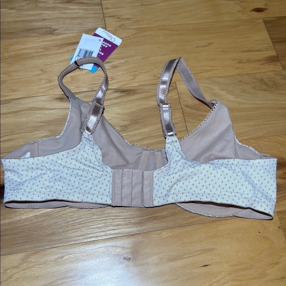 Olga bra Luxury Fit Supreme Lift Underwire - Picture 5 of 6